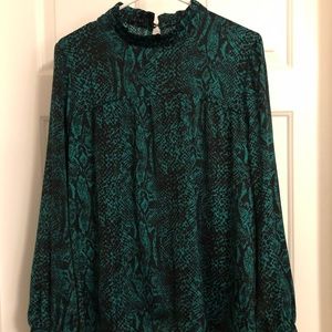 Green Python 🐍 Blouse